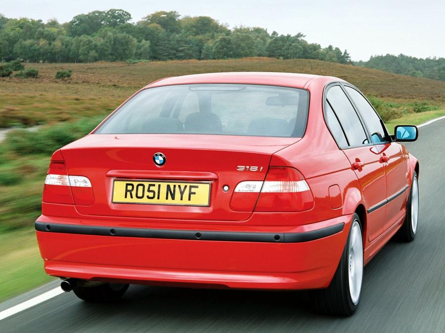 BMW 318i Sedan 2001 года  (UK) (фото 4 из 6)